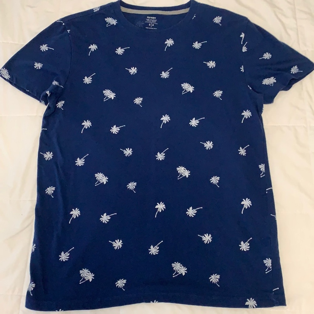 Old Navy T Shirt